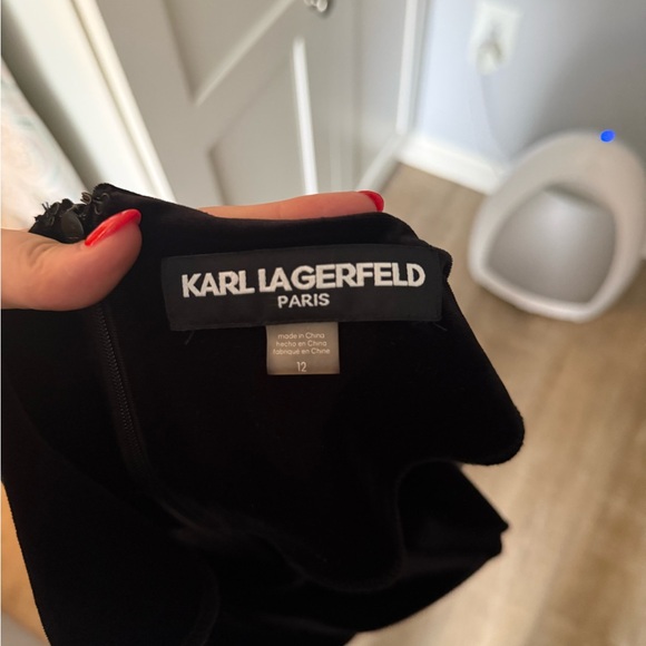 NWT Karl Lagerfeld Black Sheer-Sleeve Shift Dress - Picture 4 of 8